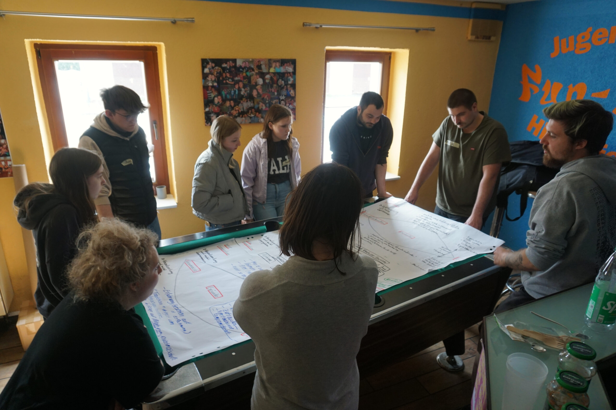 diskussion am billardtisch